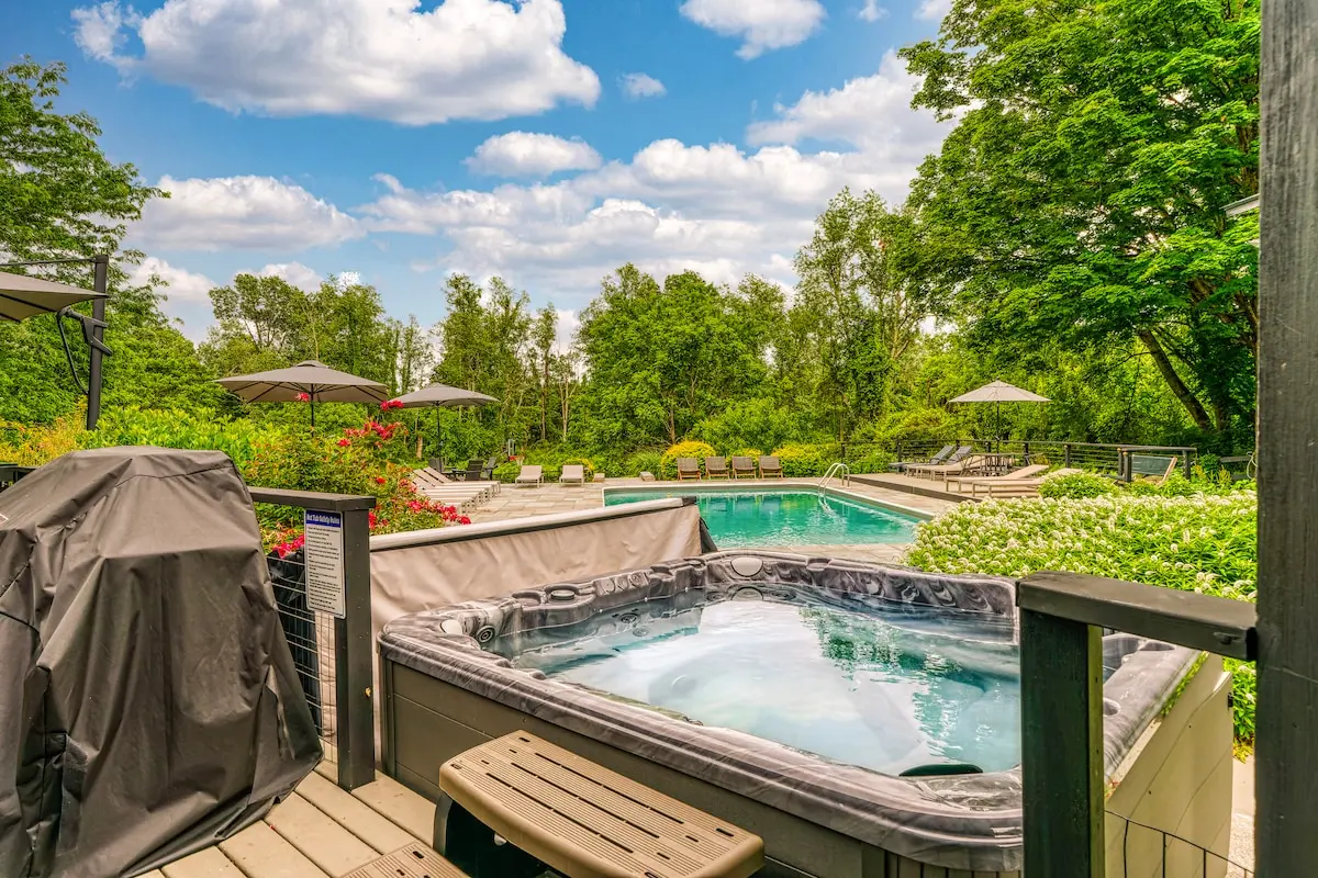 Photo 2 of 7 of Family Manor W Pickleball, Pool, Hot Tub, Fire Pit
