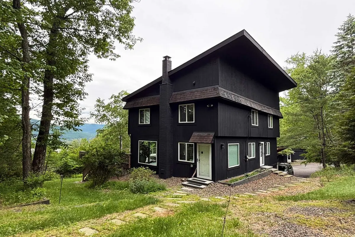Photo 3 of 5 of Stylish Mountain House with Reservoir Views