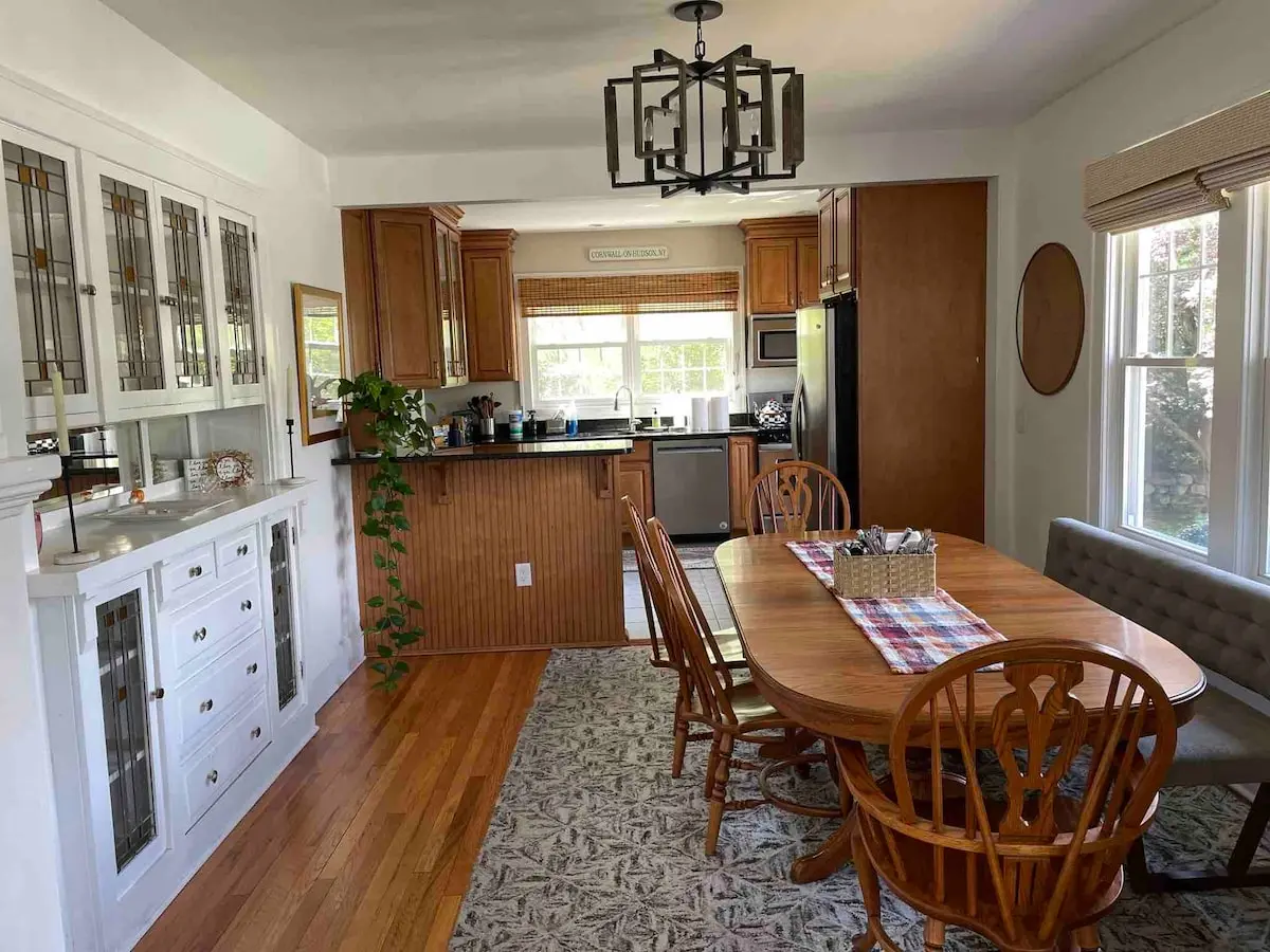 Photo 5 of 7 of Charming Home