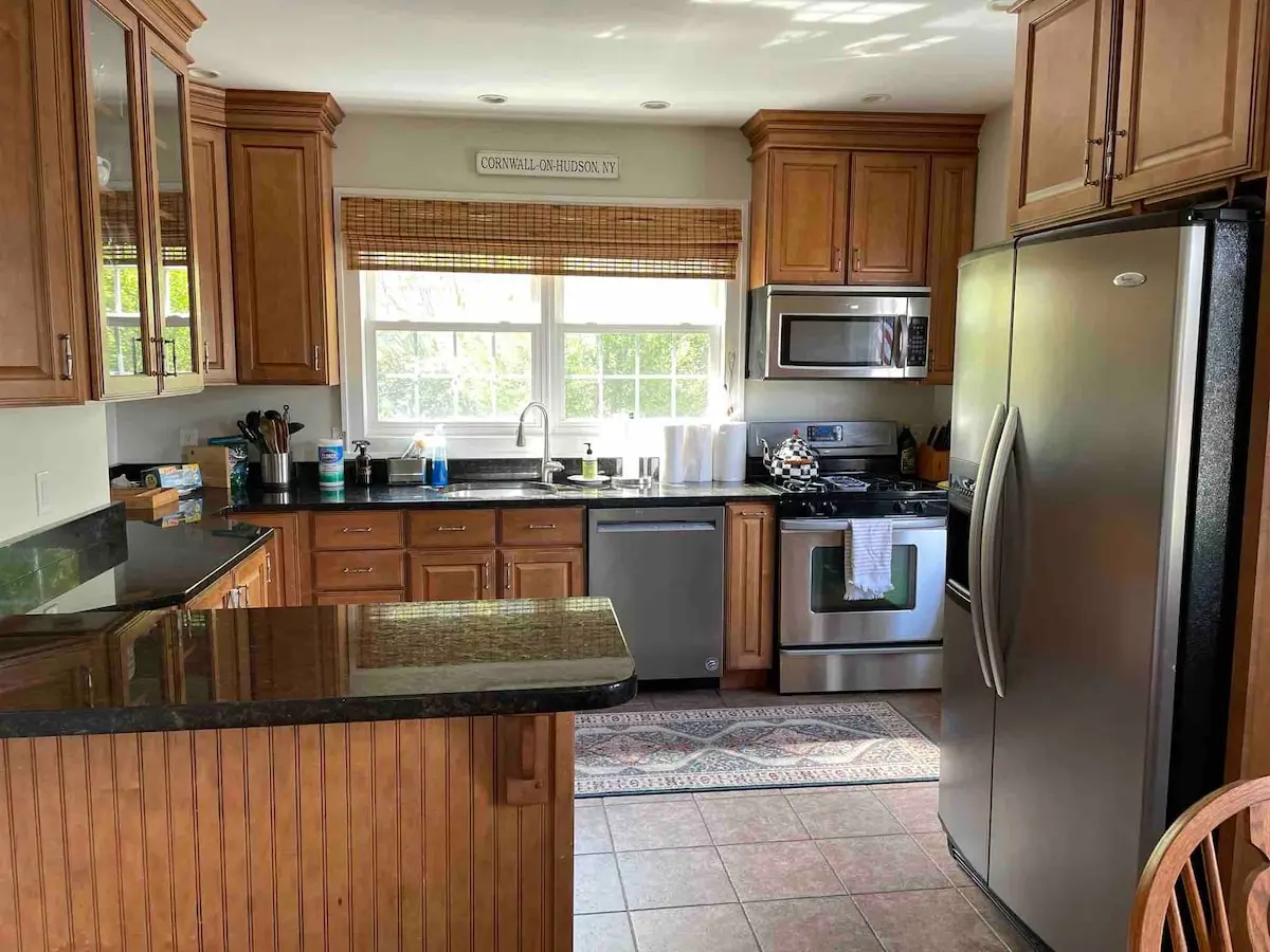 Photo 6 of 7 of Charming Home