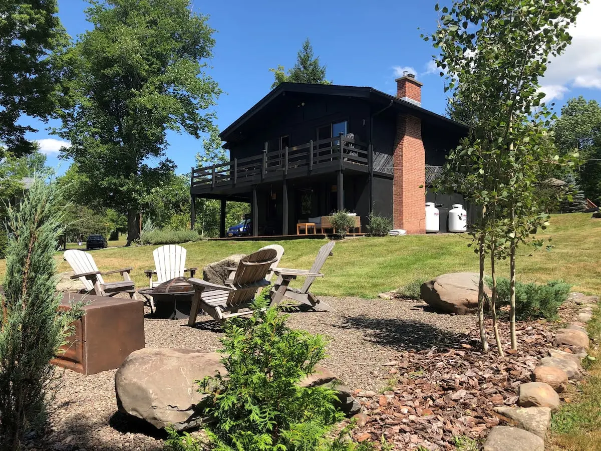 Photo 1 of 4 of Serene Two-level Chalet