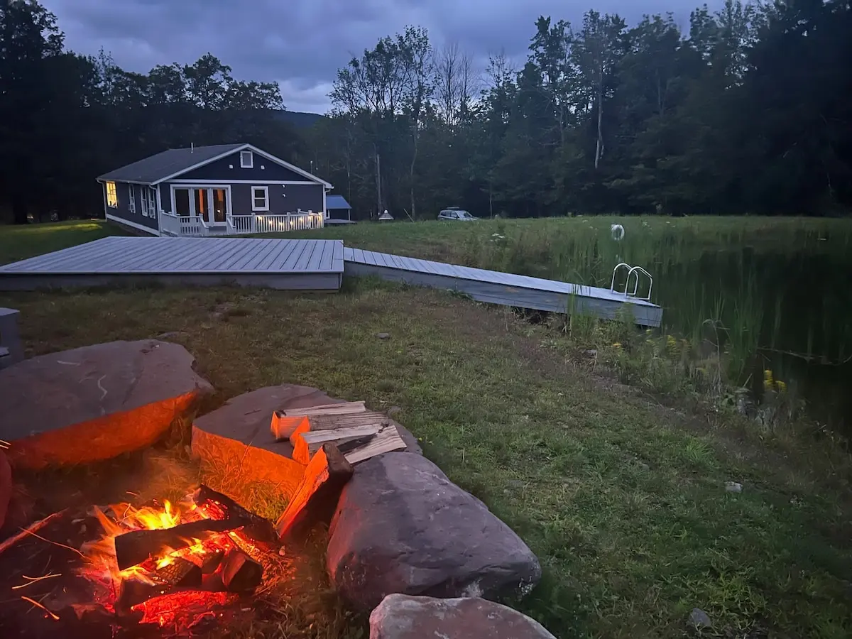 Photo 3 of 7 of Cozy Mountain Cottage with Pond & Hot Tub