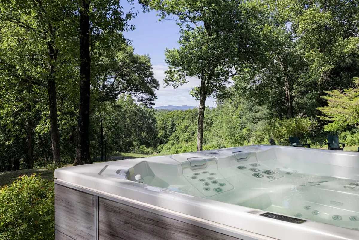 Photo 2 of 5 of Private Estate W/epic Views