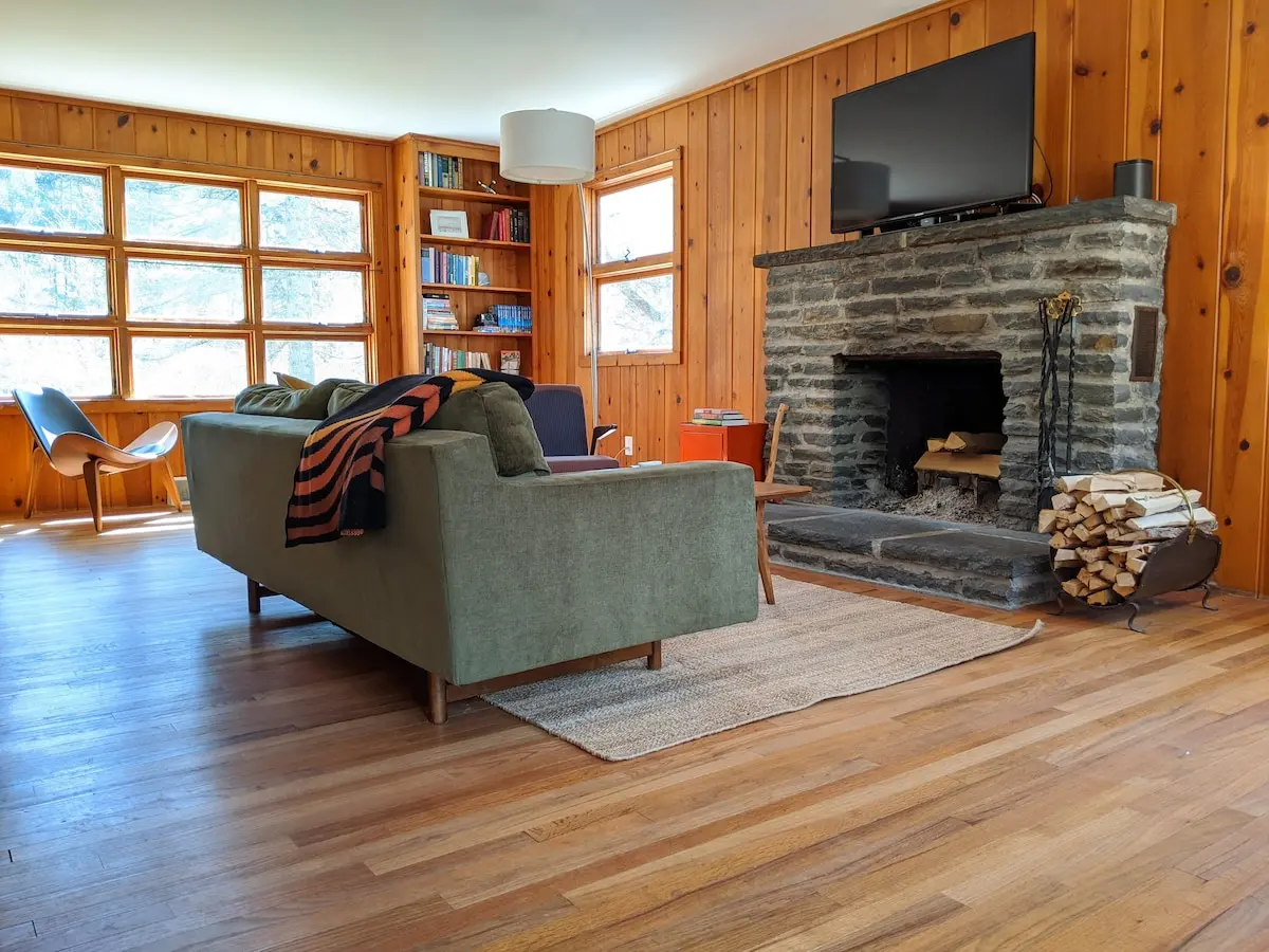 Photo 2 of 5 of Catskill Quarters