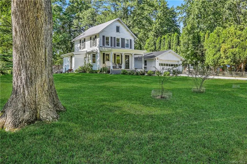 Photo 4 of 7 of Vintage Farmhouse