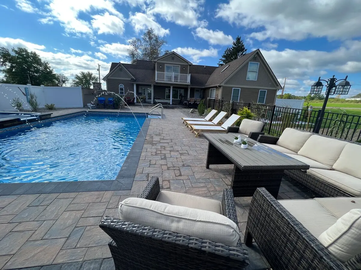 Photo 5 of 7 of Resort-Style House