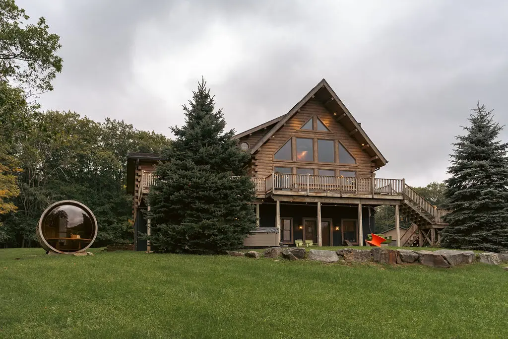 Photo 3 of 7 of Le Chalet
