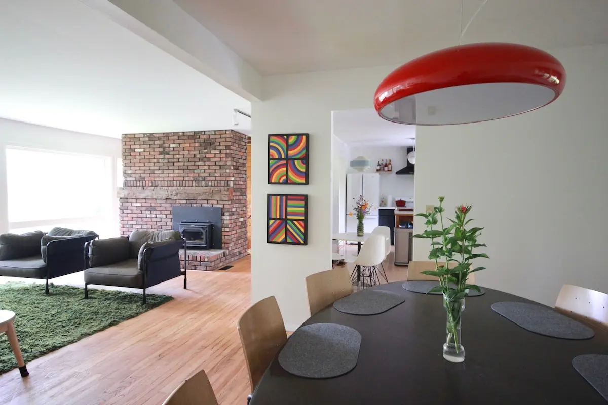 Photo 4 of 7 of Contemporary Home