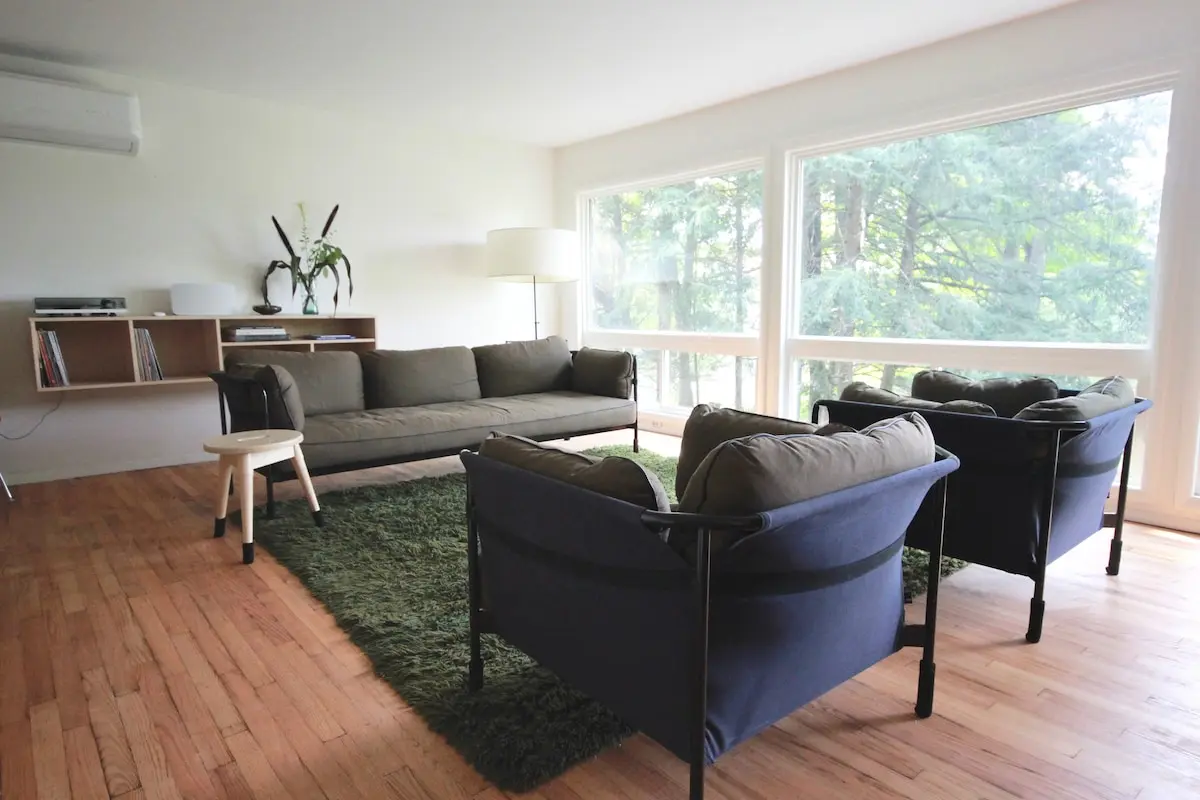 Photo 7 of 7 of Contemporary Home